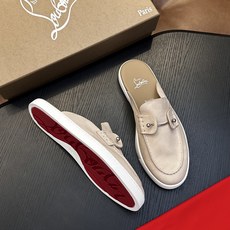 Christian Louboutin(红底鞋)意大利男士休闲板鞋出货!这个意大利纯手工鞋履品牌的每一双鞋设计简洁经典, Christian Louboutin(红底鞋)意大利男士休闲板鞋出货!这个意大利纯手工鞋履品牌的每一双鞋设计简洁经典,