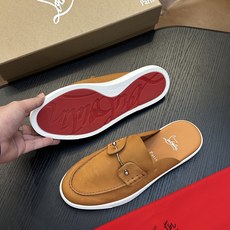 Christian Louboutin(红底鞋)意大利男士休闲板鞋出货!这个意大利纯手工鞋履品牌的每一双鞋设计简洁经典, Christian Louboutin(红底鞋)意大利男士休闲板鞋出货!这个意大利纯手工鞋履品牌的每一双鞋设计简洁经典,