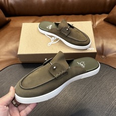 Christian Louboutin(红底鞋)意大利男士休闲板鞋出货!这个意大利纯手工鞋履品牌的每一双鞋设计简洁经典, Christian Louboutin(红底鞋)意大利男士休闲板鞋出货!这个意大利纯手工鞋履品牌的每一双鞋设计简洁经典,