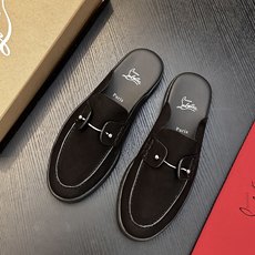 Christian Louboutin(红底鞋)意大利男士休闲板鞋出货!这个意大利纯手工鞋履品牌的每一双鞋设计简洁经典, Christian Louboutin(红底鞋)意大利男士休闲板鞋出货!这个意大利纯手工鞋履品牌的每一双鞋设计简洁经典,