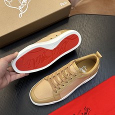 🌾(定做不退换)Christian Louboutin(红底鞋)意大利男士休闲板鞋出货!这个意大利纯手工鞋履品牌的每一双 🌾(定做不退换)Christian Louboutin(红底鞋)意大利男士休闲板鞋出货!这个意大利纯手工鞋履品牌的每一双