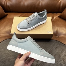 🌾(定做不退换)Christian Louboutin(红底鞋)意大利男士休闲板鞋出货!这个意大利纯手工鞋履品牌的每一双 🌾(定做不退换)Christian Louboutin(红底鞋)意大利男士休闲板鞋出货!这个意大利纯手工鞋履品牌的每一双