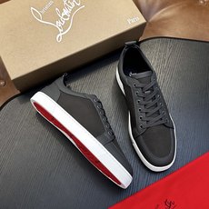 🌾(定做不退换)Christian Louboutin(红底鞋)意大利男士休闲板鞋出货!这个意大利纯手工鞋履品牌的每一双 🌾(定做不退换)Christian Louboutin(红底鞋)意大利男士休闲板鞋出货!这个意大利纯手工鞋履品牌的每一双