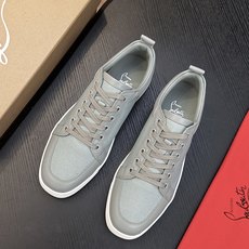🌾(定做不退换)Christian Louboutin(红底鞋)意大利男士休闲板鞋出货!这个意大利纯手工鞋履品牌的每一双 🌾(定做不退换)Christian Louboutin(红底鞋)意大利男士休闲板鞋出货!这个意大利纯手工鞋履品牌的每一双