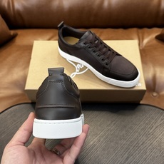 🌾(定做不退换)Christian Louboutin(红底鞋)意大利男士休闲板鞋出货!这个意大利纯手工鞋履品牌的每一双 🌾(定做不退换)Christian Louboutin(红底鞋)意大利男士休闲板鞋出货!这个意大利纯手工鞋履品牌的每一双