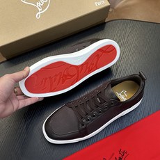 🌾(定做不退换)Christian Louboutin(红底鞋)意大利男士休闲板鞋出货!这个意大利纯手工鞋履品牌的每一双 🌾(定做不退换)Christian Louboutin(红底鞋)意大利男士休闲板鞋出货!这个意大利纯手工鞋履品牌的每一双