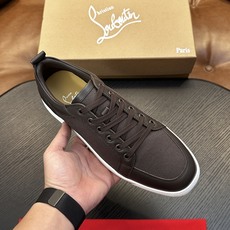 🌾(定做不退换)Christian Louboutin(红底鞋)意大利男士休闲板鞋出货!这个意大利纯手工鞋履品牌的每一双 🌾(定做不退换)Christian Louboutin(红底鞋)意大利男士休闲板鞋出货!这个意大利纯手工鞋履品牌的每一双
