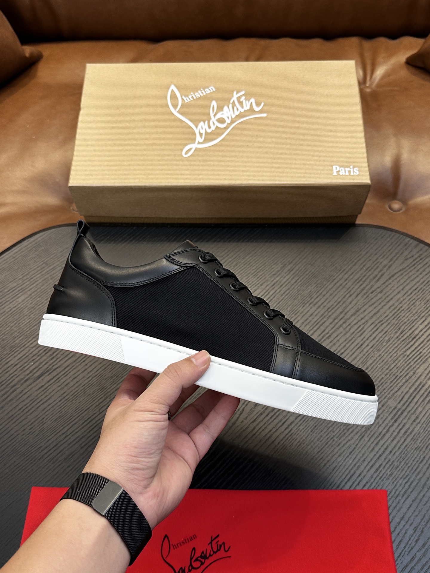 🌾（定做不退换）Christian Louboutin（红底鞋）意大利男士休闲板鞋出货！这个意大利纯手工鞋履品牌的每一双