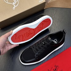 🌾(定做不退换)Christian Louboutin(红底鞋)意大利男士休闲板鞋出货!这个意大利纯手工鞋履品牌的每一双 🌾(定做不退换)Christian Louboutin(红底鞋)意大利男士休闲板鞋出货!这个意大利纯手工鞋履品牌的每一双
