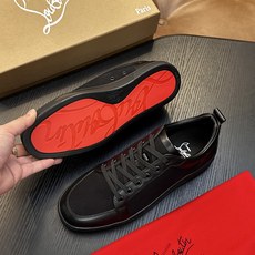 🌾(定做不退换)Christian Louboutin(红底鞋)意大利男士休闲板鞋出货!这个意大利纯手工鞋履品牌的每一双 🌾(定做不退换)Christian Louboutin(红底鞋)意大利男士休闲板鞋出货!这个意大利纯手工鞋履品牌的每一双