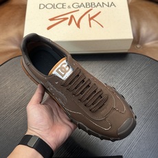 Dolce&Gabbana DG Cushion 小牛皮运动鞋|点缀 DG 徽标|轻便、抓地力强的橡胶外底采用创新设计 Dolce&Gabbana DG Cushion 小牛皮运动鞋|点缀 DG 徽标|轻便、抓地力强的橡胶外底采用创新设计
