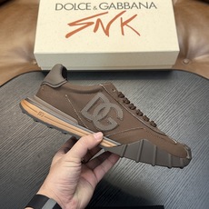 Dolce&Gabbana DG Cushion 小牛皮运动鞋|点缀 DG 徽标|轻便、抓地力强的橡胶外底采用创新设计 Dolce&Gabbana DG Cushion 小牛皮运动鞋|点缀 DG 徽标|轻便、抓地力强的橡胶外底采用创新设计