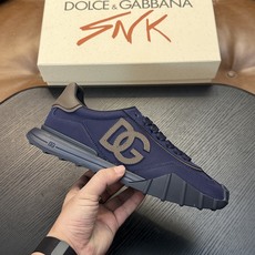 Dolce&Gabbana DG Cushion 小牛皮运动鞋|点缀 DG 徽标|轻便、抓地力强的橡胶外底采用创新设计 Dolce&Gabbana DG Cushion 小牛皮运动鞋|点缀 DG 徽标|轻便、抓地力强的橡胶外底采用创新设计