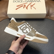 Dolce&Gabbana DG Cushion 小牛皮运动鞋|点缀 DG 徽标|轻便、抓地力强的橡胶外底采用创新设计 Dolce&Gabbana DG Cushion 小牛皮运动鞋|点缀 DG 徽标|轻便、抓地力强的橡胶外底采用创新设计