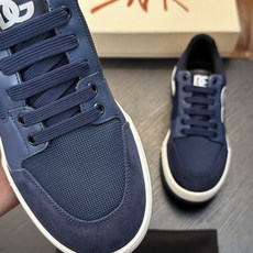 Dolce&Gabbana DG Cushion 小牛皮运动鞋|点缀 DG 徽标|轻便、抓地力强的橡胶外底采用创新设计 Dolce&Gabbana DG Cushion 小牛皮运动鞋|点缀 DG 徽标|轻便、抓地力强的橡胶外底采用创新设计