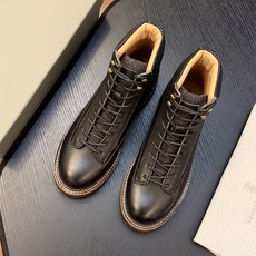 Brunello Cucinelli🆕BC秋冬新款磨砂皮登山靴|将经典户外靴的灵感引入,让您轻松塑造充满朝气的休闲风范| Brunello Cucinelli🆕BC秋冬新款磨砂皮登山靴|将经典户外靴的灵感引入,让您轻松塑造充满朝气的休闲风范|