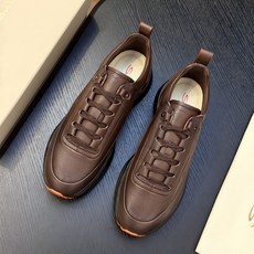 🌾Santoni(圣东尼)意大利男士手工小牛皮鞋出货!这个意大利纯手工鞋履品牌的每一双鞋设计简洁经典,上脚非常舒适百搭! 🌾Santoni(圣东尼)意大利男士手工小牛皮鞋出货!这个意大利纯手工鞋履品牌的每一双鞋设计简洁经典,上脚非常舒适百搭!