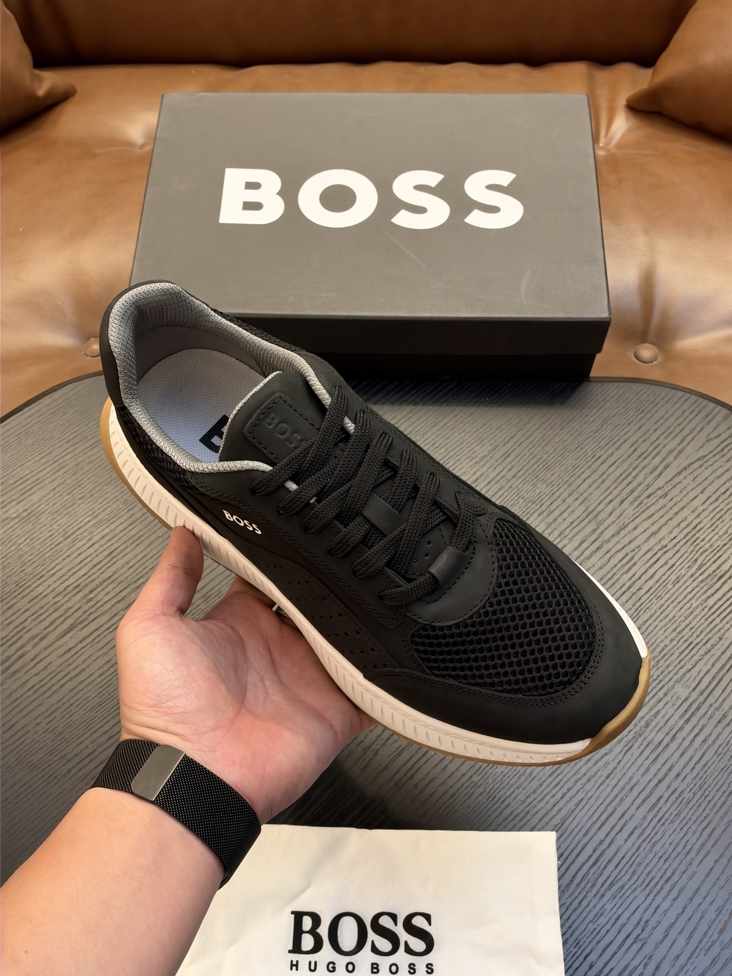 🌾新款boss男士休闲男凉拖鞋 此款boss凉拖鞋鞋面料采用意大利进口牛皮内里和鞋垫皮也是同等级皮革 减肥脚廋都可以驾驭 🌾新款boss男士休闲男凉拖鞋 此款boss凉拖鞋鞋面料采用意大利进口牛皮内里和鞋垫皮也是同等级皮革 减肥脚廋都可以驾驭