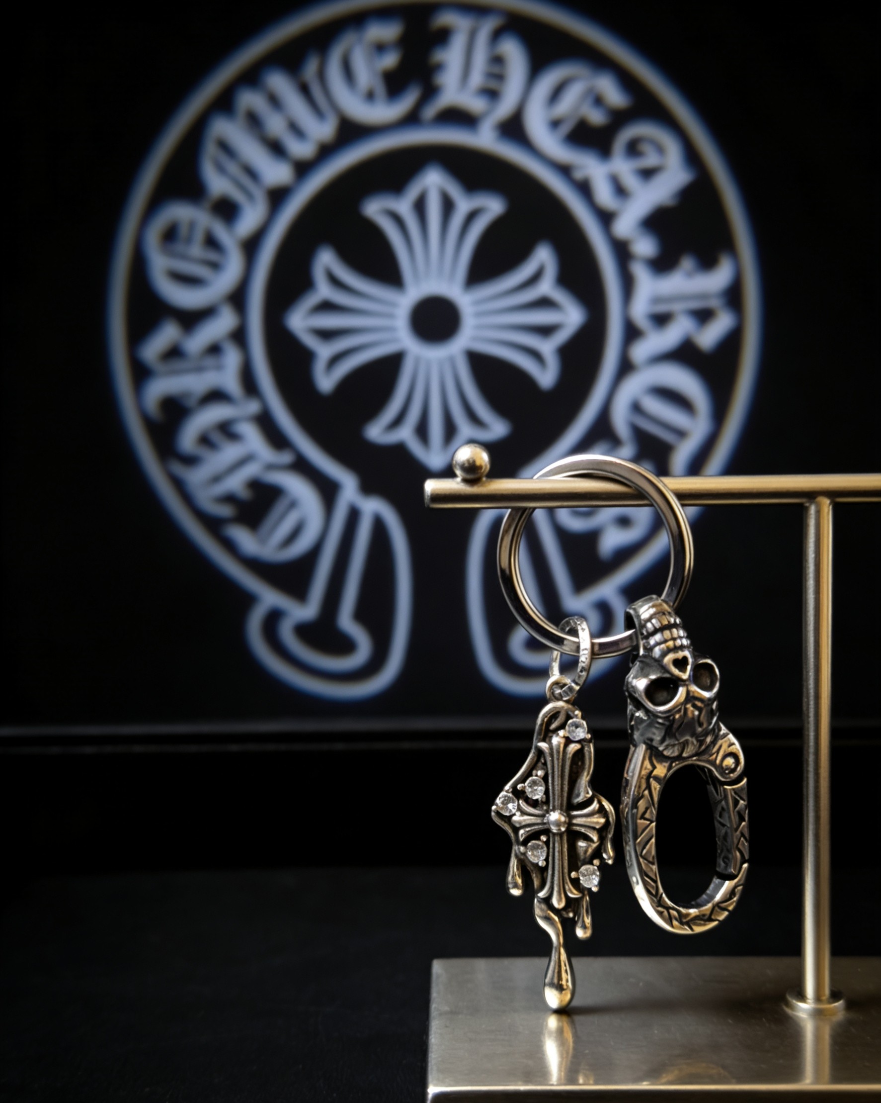 Chrome Hearts 2026 推荐𝐂𝐡𝐫𝐨𝐦𝐞 𝐡𝐞𝐚𝐫𝐭𝐬 克罗心钥匙扣 ，骷髅头熔岩十字架挂饰