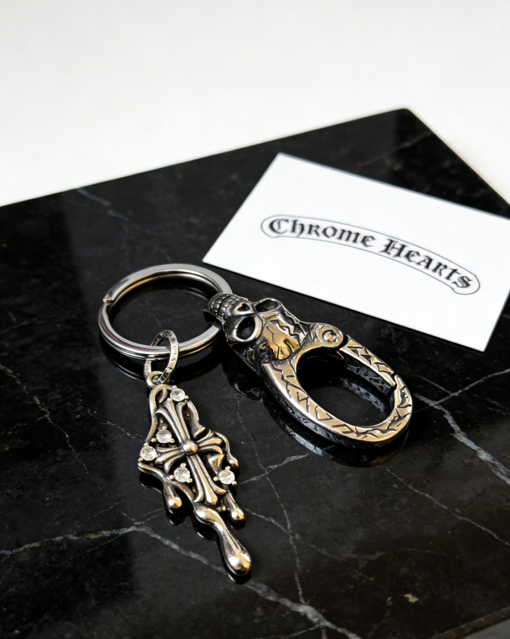 Chrome Hearts 2026 推荐𝐂𝐡𝐫𝐨𝐦𝐞 𝐡𝐞𝐚𝐫𝐭𝐬 克罗心钥匙扣 ，骷髅头熔岩十字架挂饰