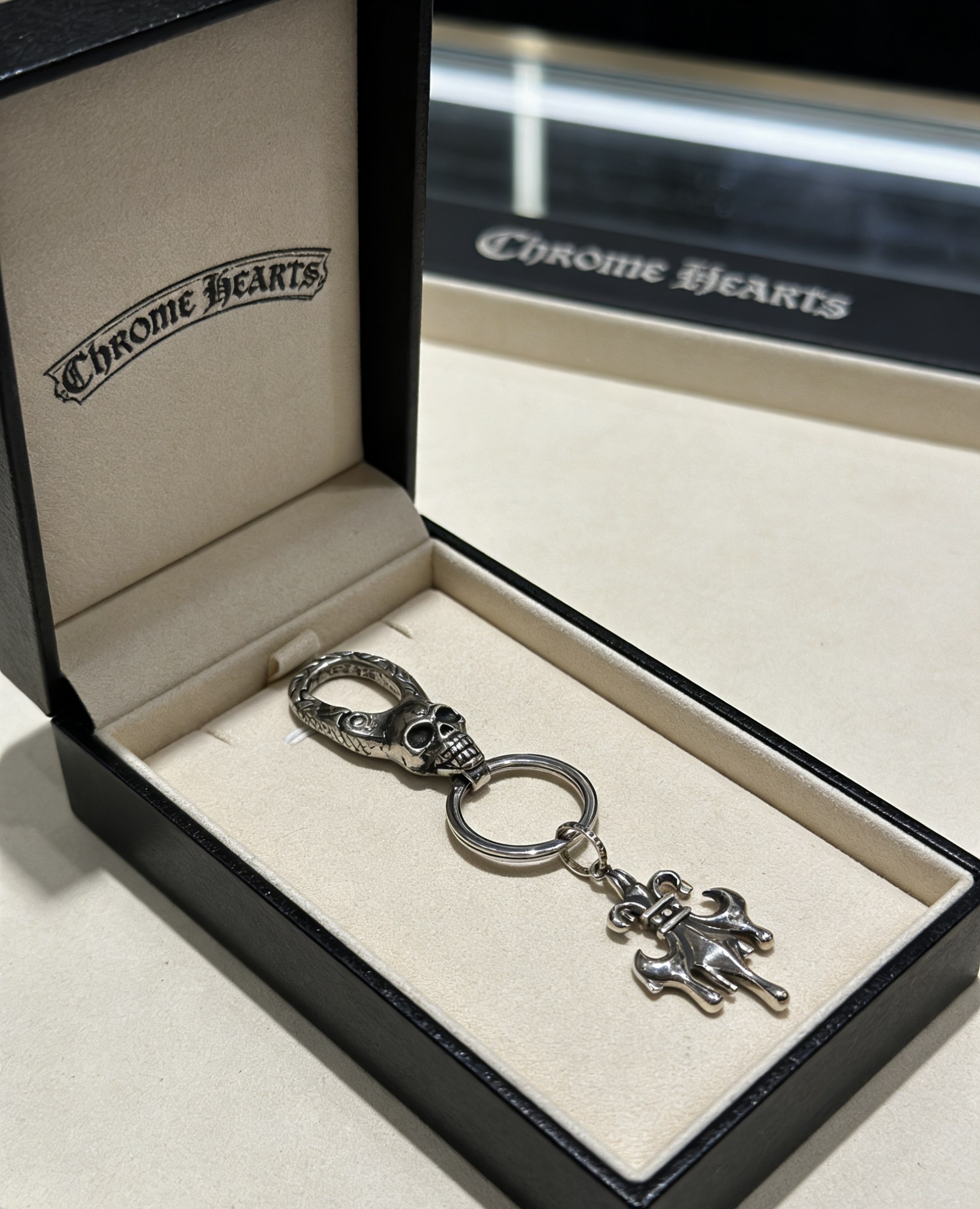 Chrome Hearts 2026 推荐𝐂𝐡𝐫𝐨𝐦𝐞 𝐡𝐞𝐚𝐫𝐭𝐬 克罗心钥匙扣 ，骷髅头熔岩童军花挂饰