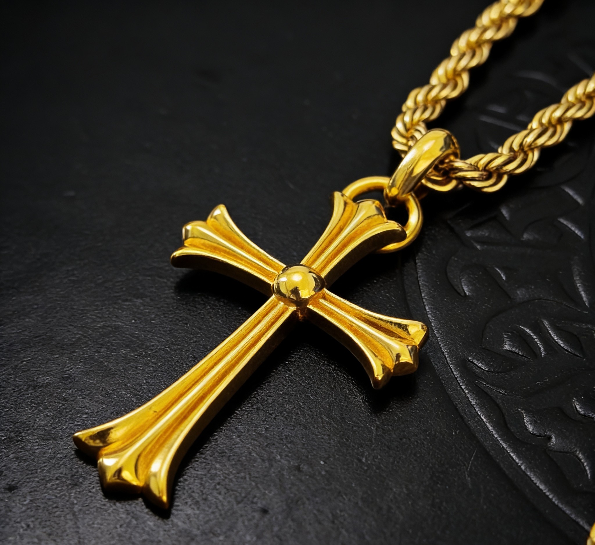 Chrome Hearts 2026 推荐𝐂𝐡𝐫𝐨𝐦𝐞 𝐡𝐞𝐚𝐫𝐭𝐬 克罗心项链 ，金色十字架吊坠