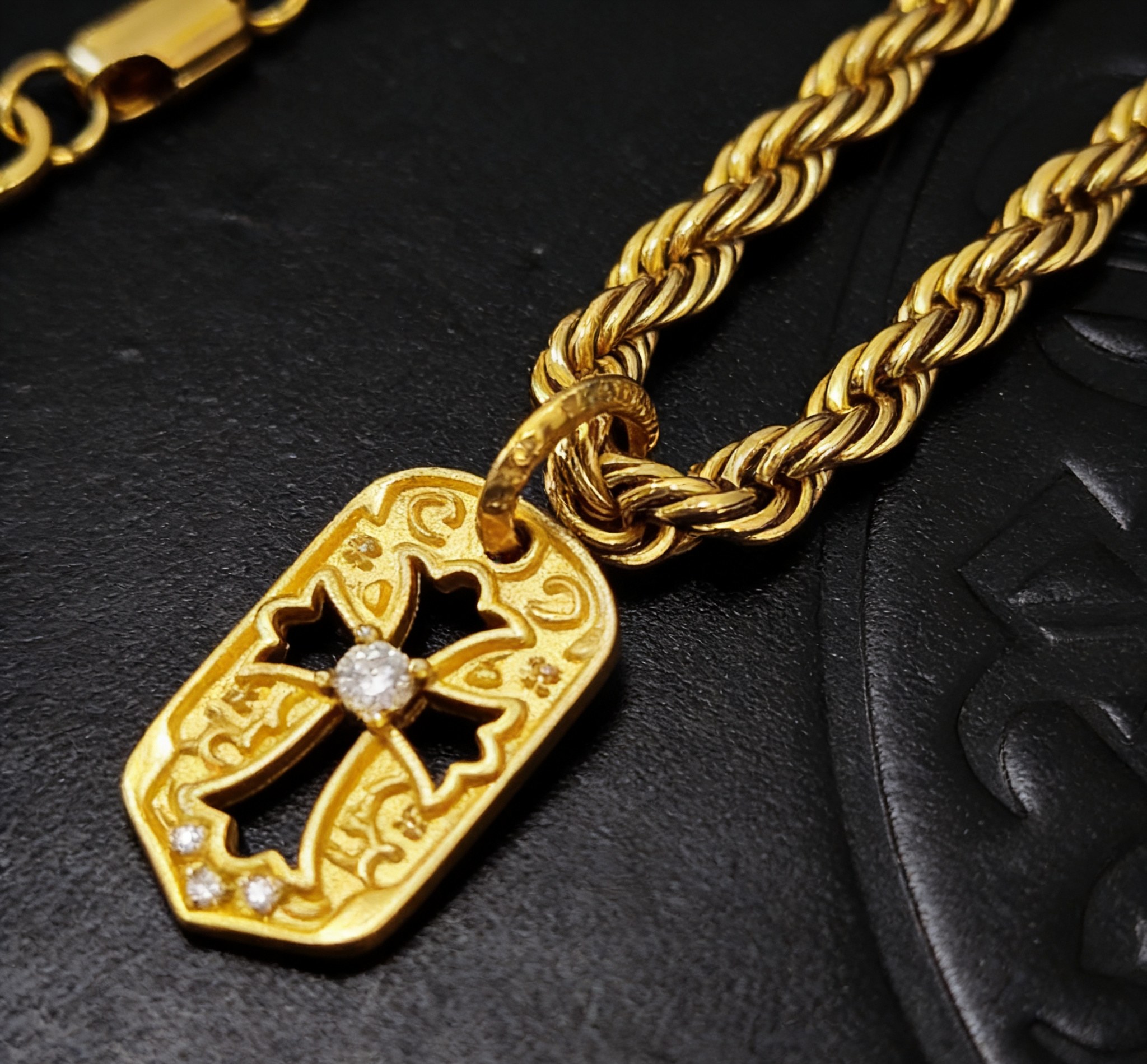 Chrome Hearts 2026 推荐𝐂𝐡𝐫𝐨𝐦𝐞 𝐡𝐞𝐚𝐫𝐭𝐬 克罗心项链 ，白钻十字方牌吊坠