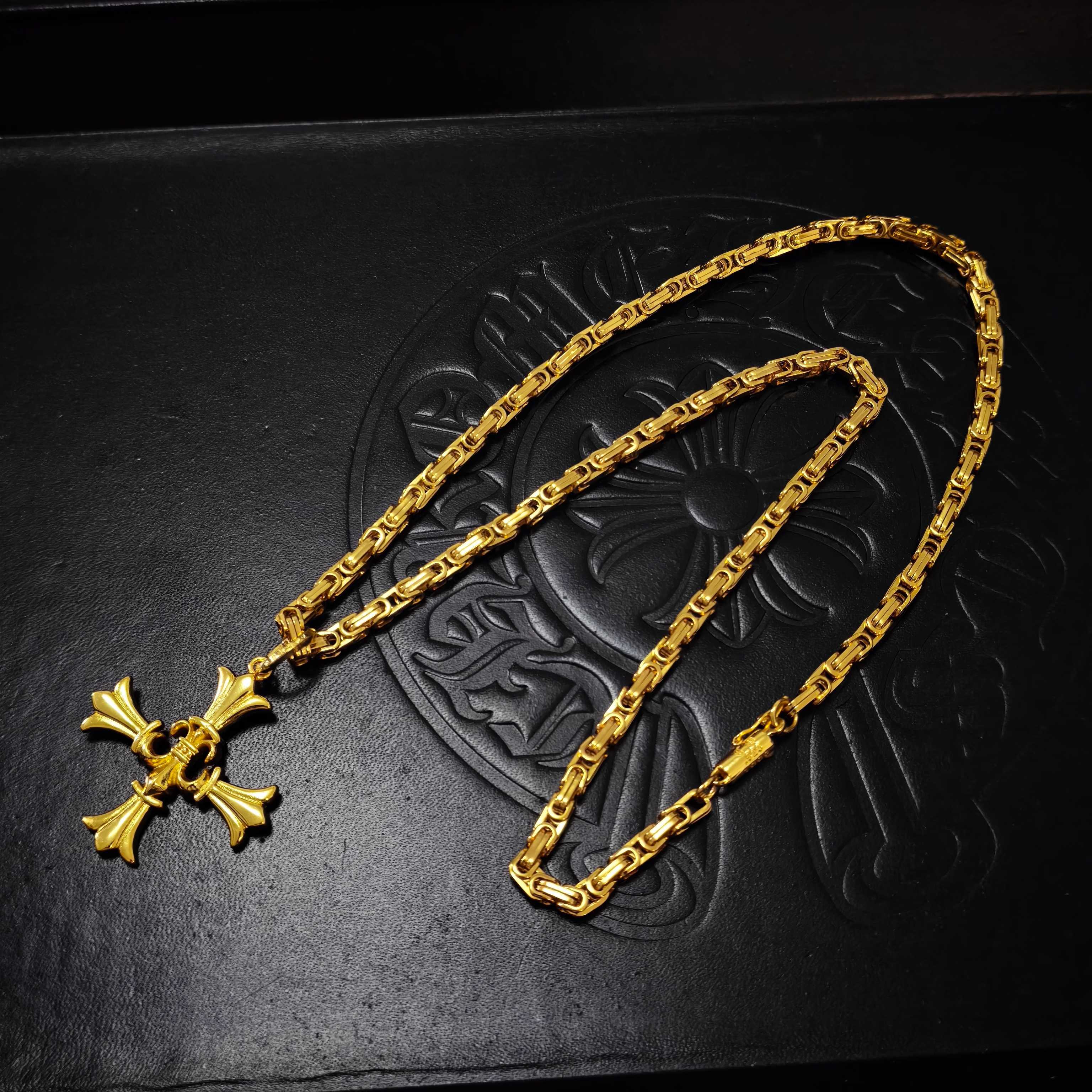 Chrome Hearts 2026 推荐𝐂𝐡𝐫𝐨𝐦𝐞 𝐡𝐞𝐚𝐫𝐭𝐬 克罗心项链 ，火焰童军花十字架吊坠
