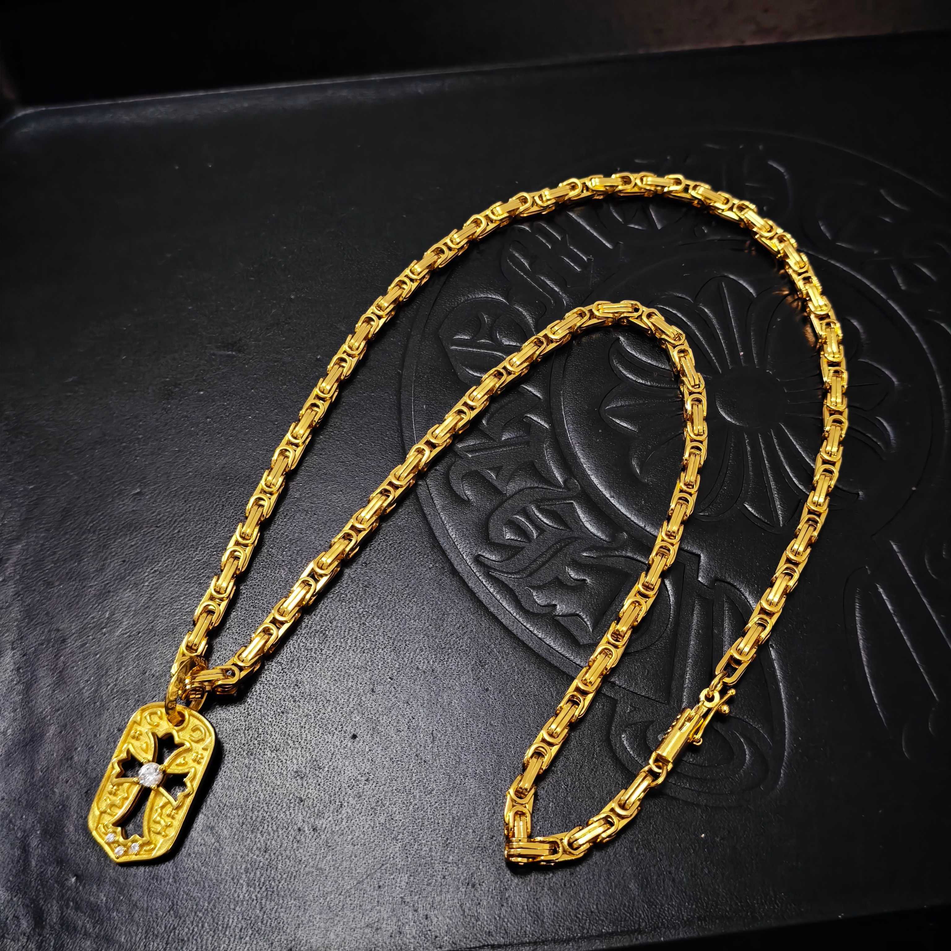 Chrome Hearts 2026 推荐𝐂𝐡𝐫𝐨𝐦𝐞 𝐡𝐞𝐚𝐫𝐭𝐬 克罗心项链 ，白钻十字方牌吊坠