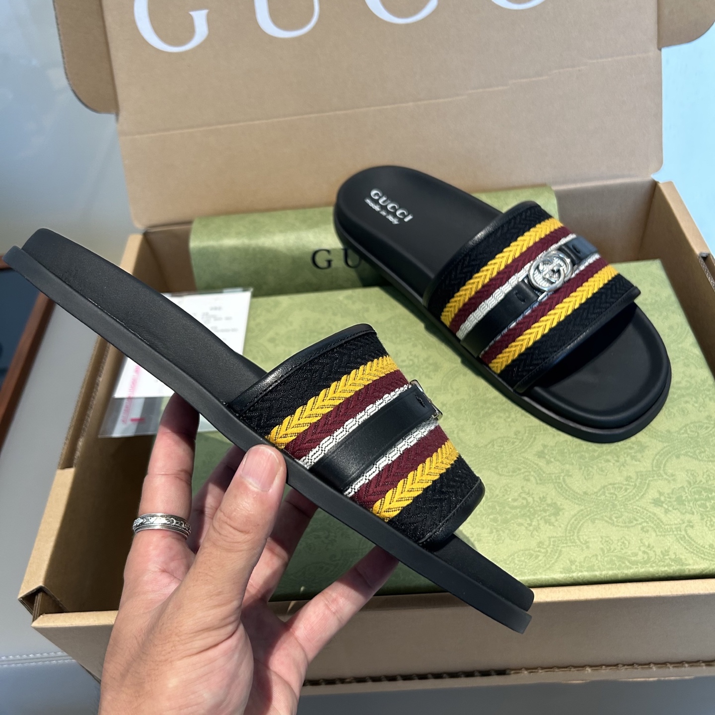Gucci Interlocking G Striped Slides Sandals - Iconic Style & Comfort 5 i1753201156253 1937 0 3