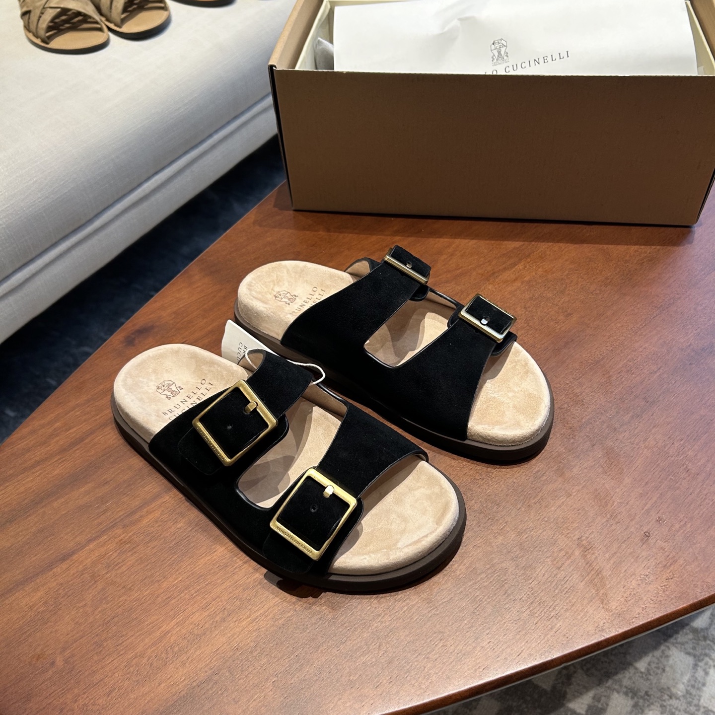 NO:887452,26 summer new genuine development, rubber foam outsole, sheep tendon padding, imported cow suede/sheep tendon leather M: 3 9 to 46,1986090926夏季新款正品开发、橡胶发泡大底、羊筋包垫脚面,进口牛反绒／羊筋皮M:3 9一46、,,Men's shoes
