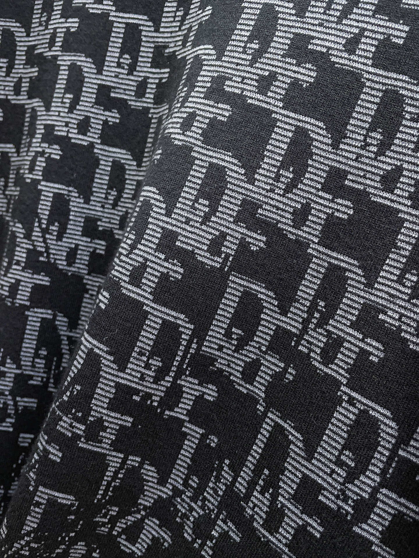 2026毛衣 秋冬最新系列,专柜1:1顶级复刻,全品相!加厚款,时下最流行的老钱风,老板必备单品!懂货的老板赶紧下手, 2026毛衣 秋冬最新系列,专柜1:1顶级复刻,全品相!加厚款,时下最流行的老钱风,老板必备单品!懂货的老板赶紧下手,