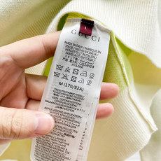 2026秋冬新款羊毛毛衣 高品质意大利进口羊毛混纺面料,高密度针织,时尚百搭毛衣,帅气十足。经典Logo标志 更耐穿更加 2026秋冬新款羊毛毛衣 高品质意大利进口羊毛混纺面料,高密度针织,时尚百搭毛衣,帅气十足。经典Logo标志 更耐穿更加