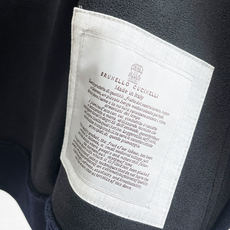 专柜🆕 2026早秋新款休闲套装!专柜同步。细节精致高级,品牌l织带高级感满满。更显年轻活力,定制高端面料,上身挺括有型 专柜🆕 2026早秋新款休闲套装!专柜同步。细节精致高级,品牌l织带高级感满满。更显年轻活力,定制高端面料,上身挺括有型