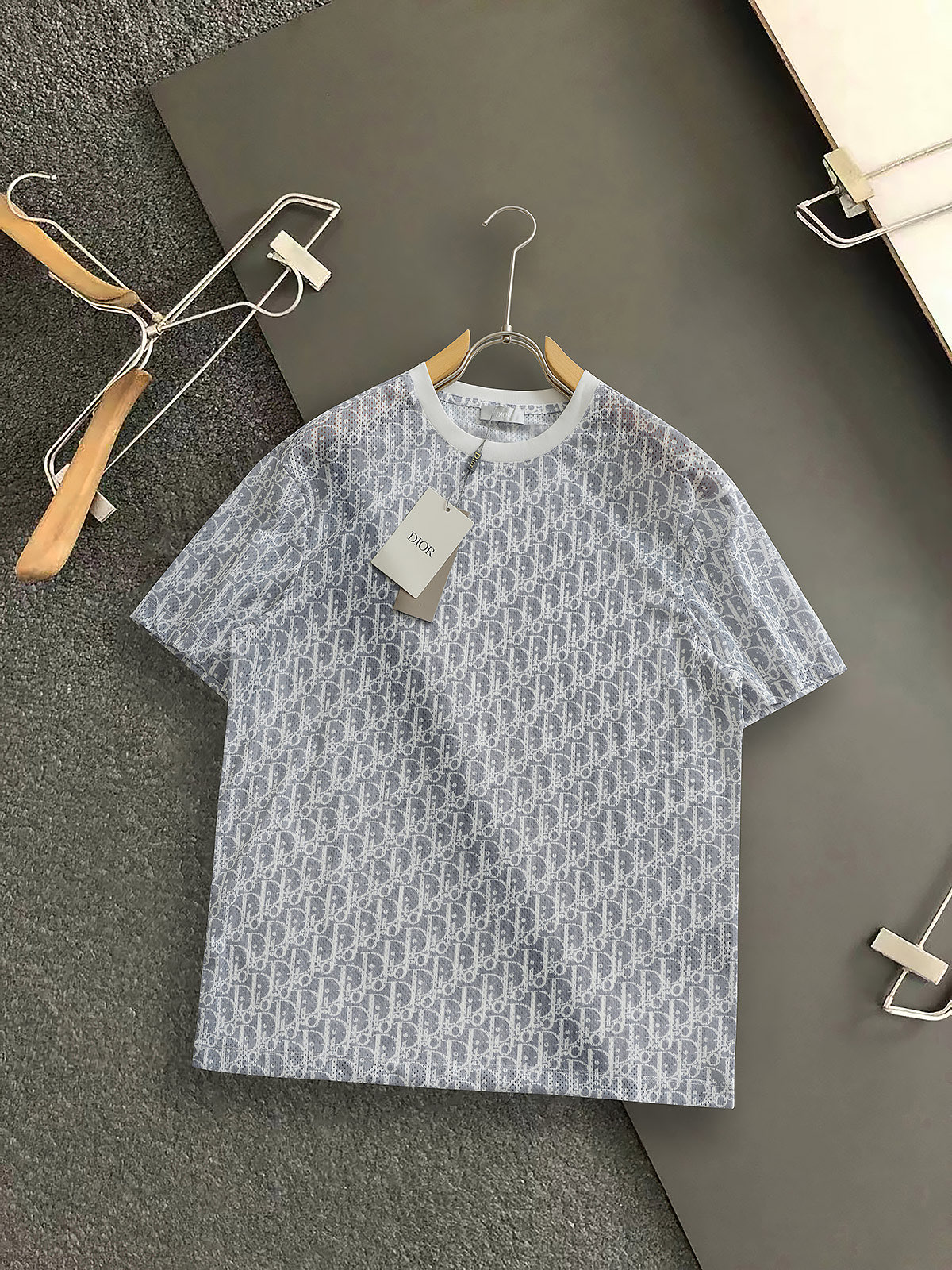 NO:460256,DIO* 25 top imported private goods, high-end full-frame digital printed short sleeves, exquisite craftsmanship, smooth lines, fashionable and luxurious, unquestionable quality, excellent upper body effect Size: M-XXXL,,dior,T-shirt,alexander wang19860909DIO* 25顶级进口私货,高端满幅数码印花短袖,工艺精湛,线条流畅 时尚不失奢华 品质毋庸置疑 上身效果超赞 尺码: M-XXXL,,dior,T-shirt,alexander wang,Men's clothing