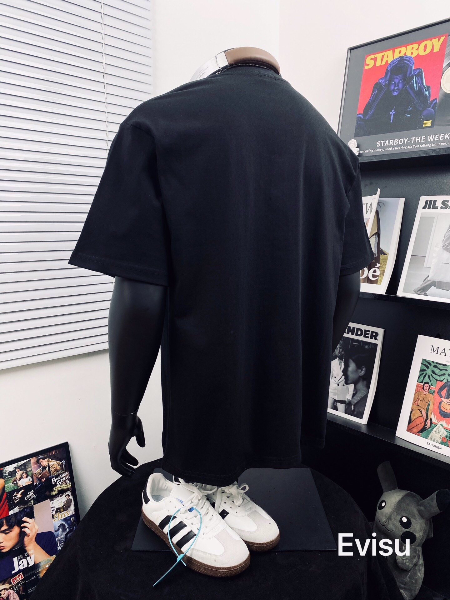 Alternative view of T-Shirt 08525