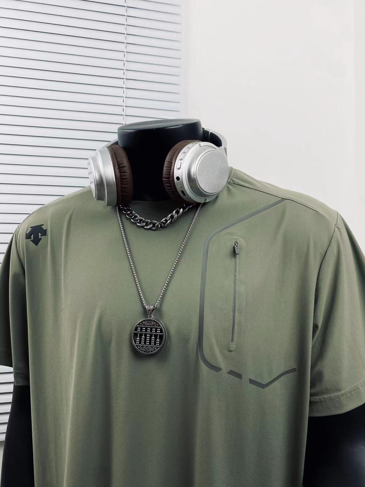 Alternative view of T-Shirt 08523