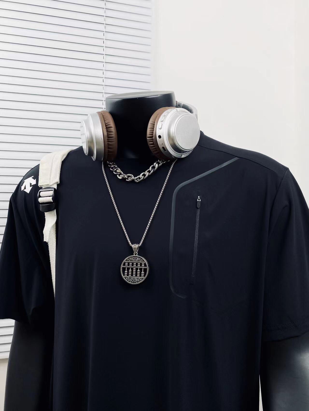 Alternative view of T-Shirt 08522