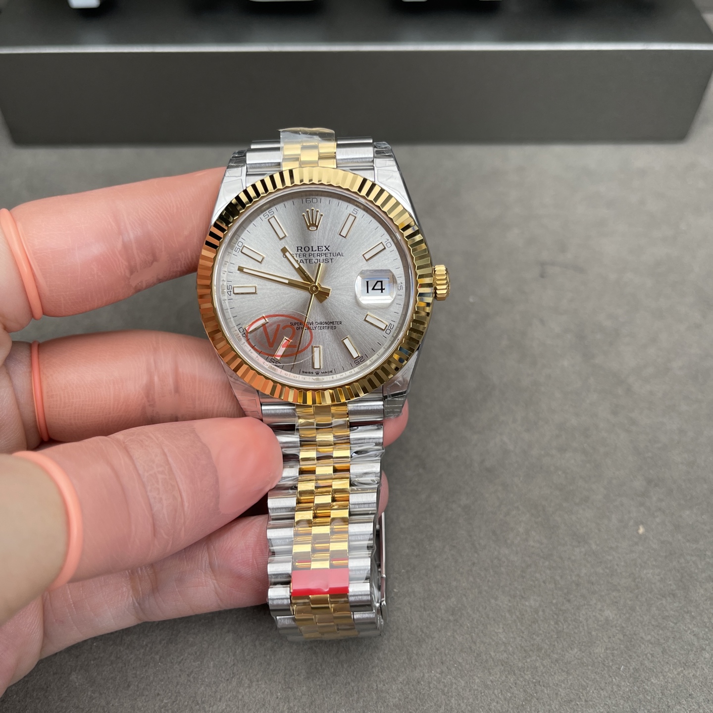 NO:946771,VS gold and silver wire rod nails,19860909VS间金银盘条钉,,Watch