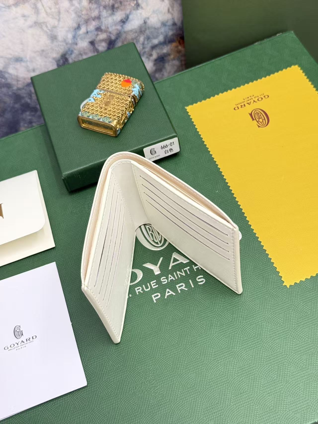 Goyard8格卡位钱包，官网1:1顶级材质手工精细，11个颜色现货供应， 质感直接拉到满分里面可放8-10张卡左右， 