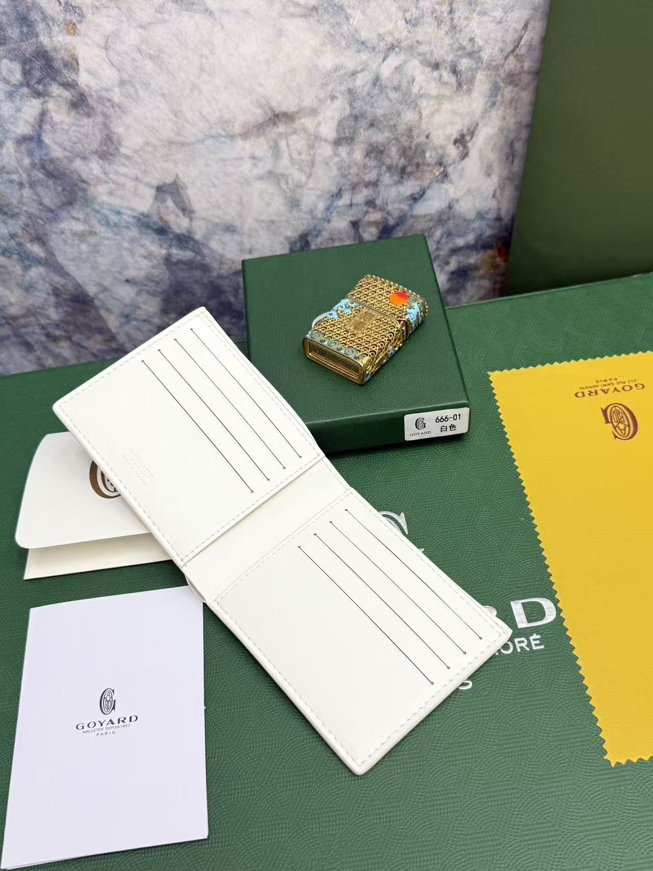 Goyard8格卡位钱包，官网1:1顶级材质手工精细，11个颜色现货供应， 质感直接拉到满分里面可放8-10张卡左右， 