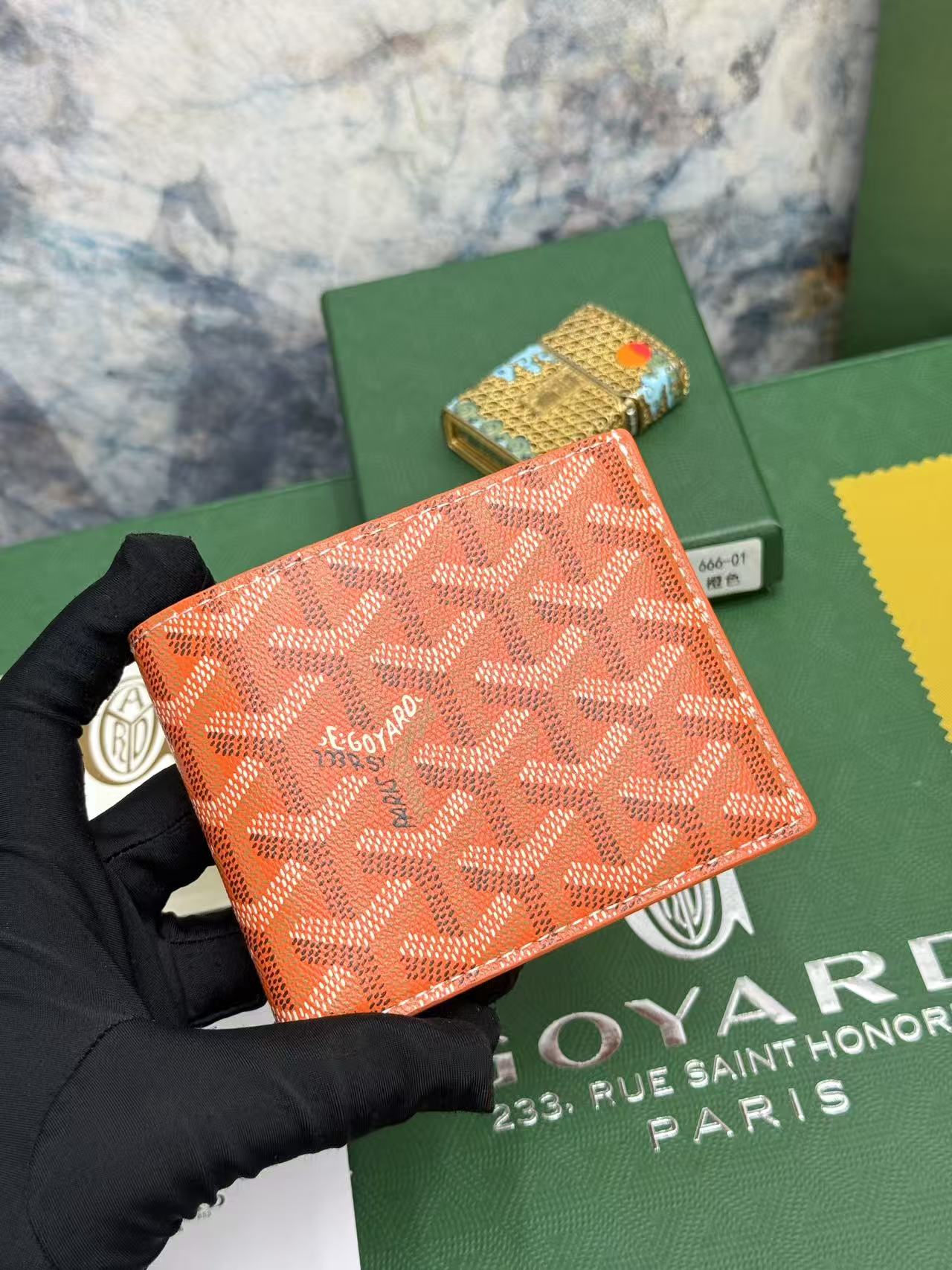 Goyard8格卡位钱包，官网1:1顶级材质手工精细，11个颜色现货供应， 质感直接拉到满分里面可放8-10张卡左右， 