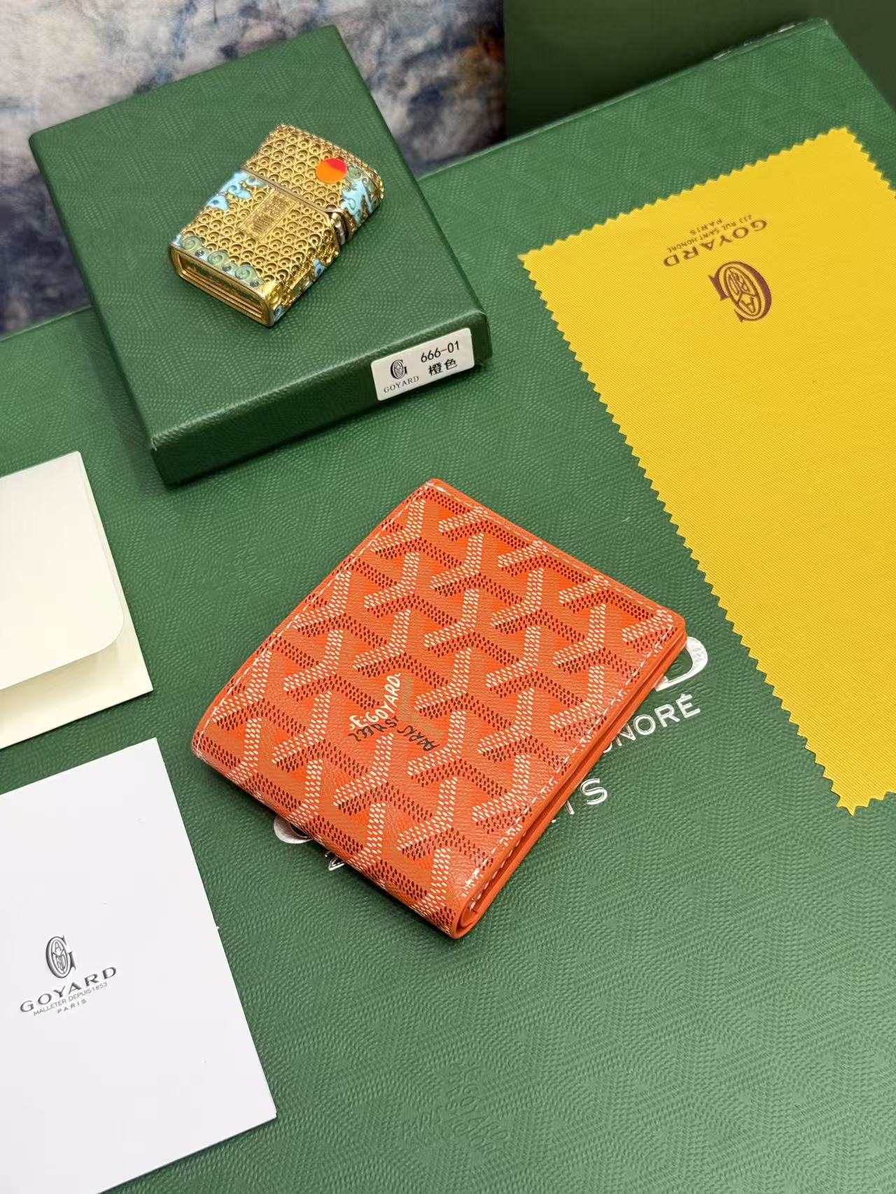 Goyard8格卡位钱包，官网1:1顶级材质手工精细，11个颜色现货供应， 质感直接拉到满分里面可放8-10张卡左右， 