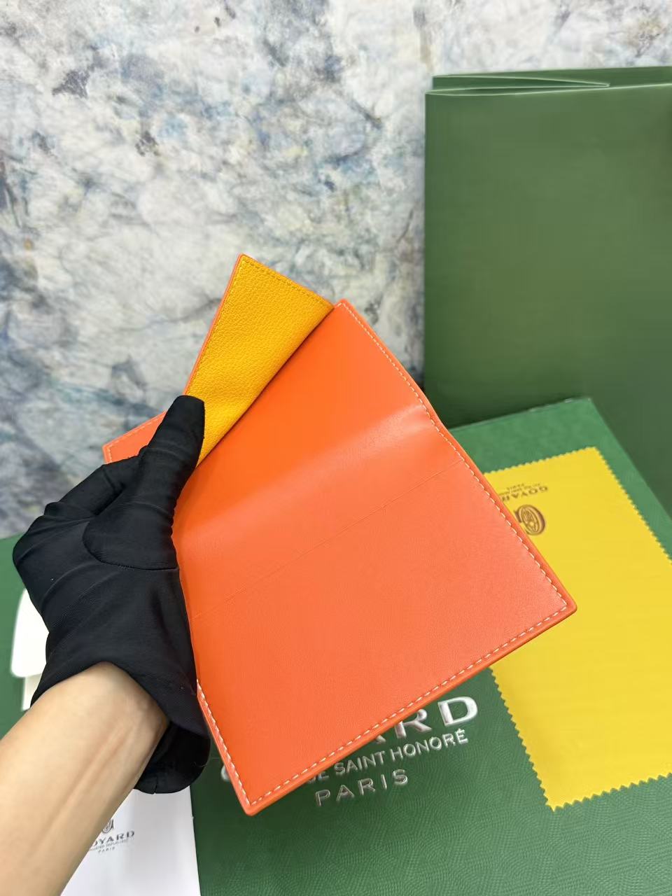 Goyard左边卡位四格护照夹,官网1:1顶级材质手工精细,11个颜色现货供应, 质感直接拉满, 放现金,薄身不站位置, Goyard左边卡位四格护照夹,官网1:1顶级材质手工精细,11个颜色现货供应, 质感直接拉满, 放现金,薄身不站位置,