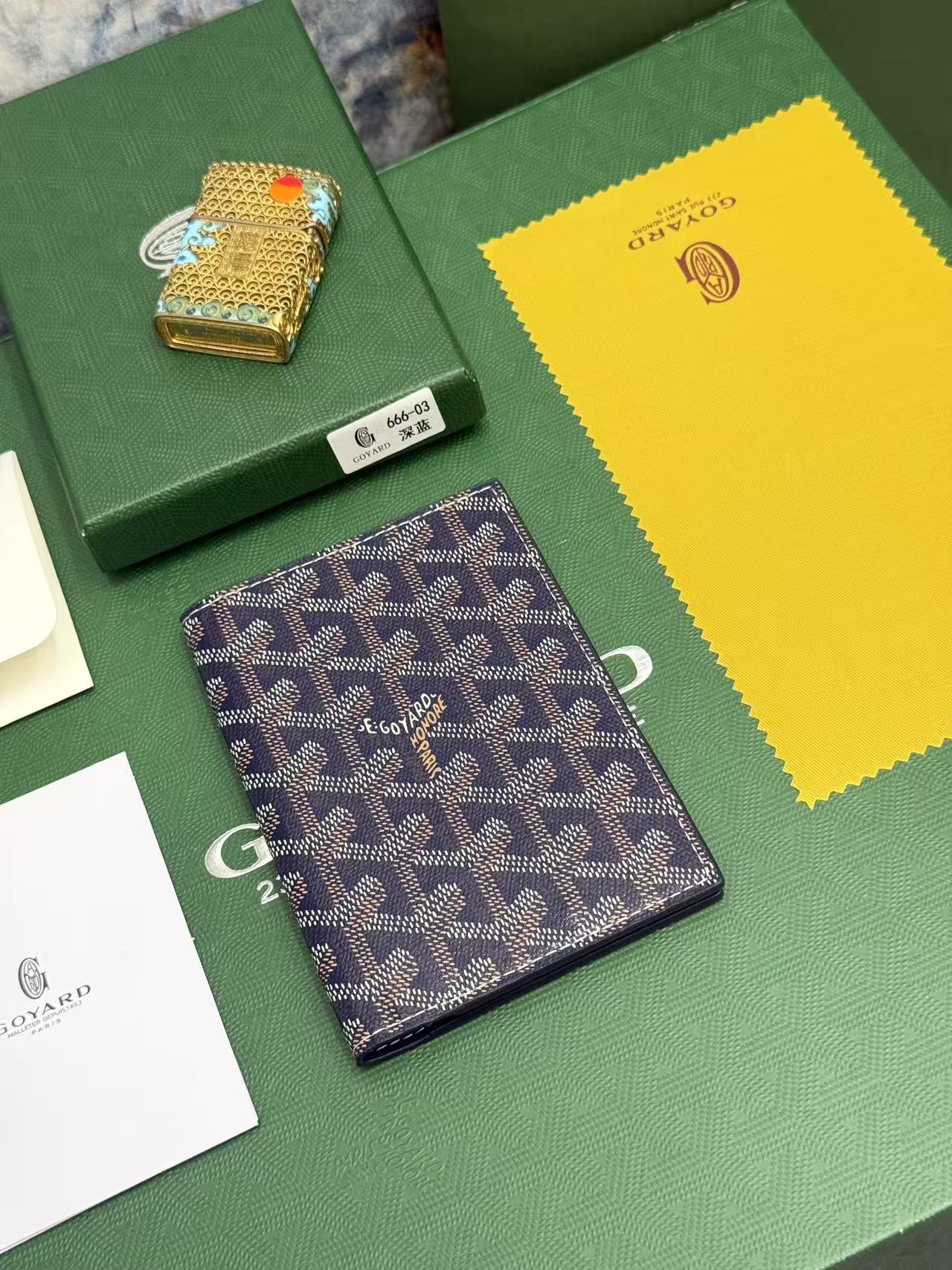 Goyard左边卡位四格护照夹,官网1:1顶级材质手工精细,11个颜色现货供应, 质感直接拉满, 放现金,薄身不站位置, Goyard左边卡位四格护照夹,官网1:1顶级材质手工精细,11个颜色现货供应, 质感直接拉满, 放现金,薄身不站位置,