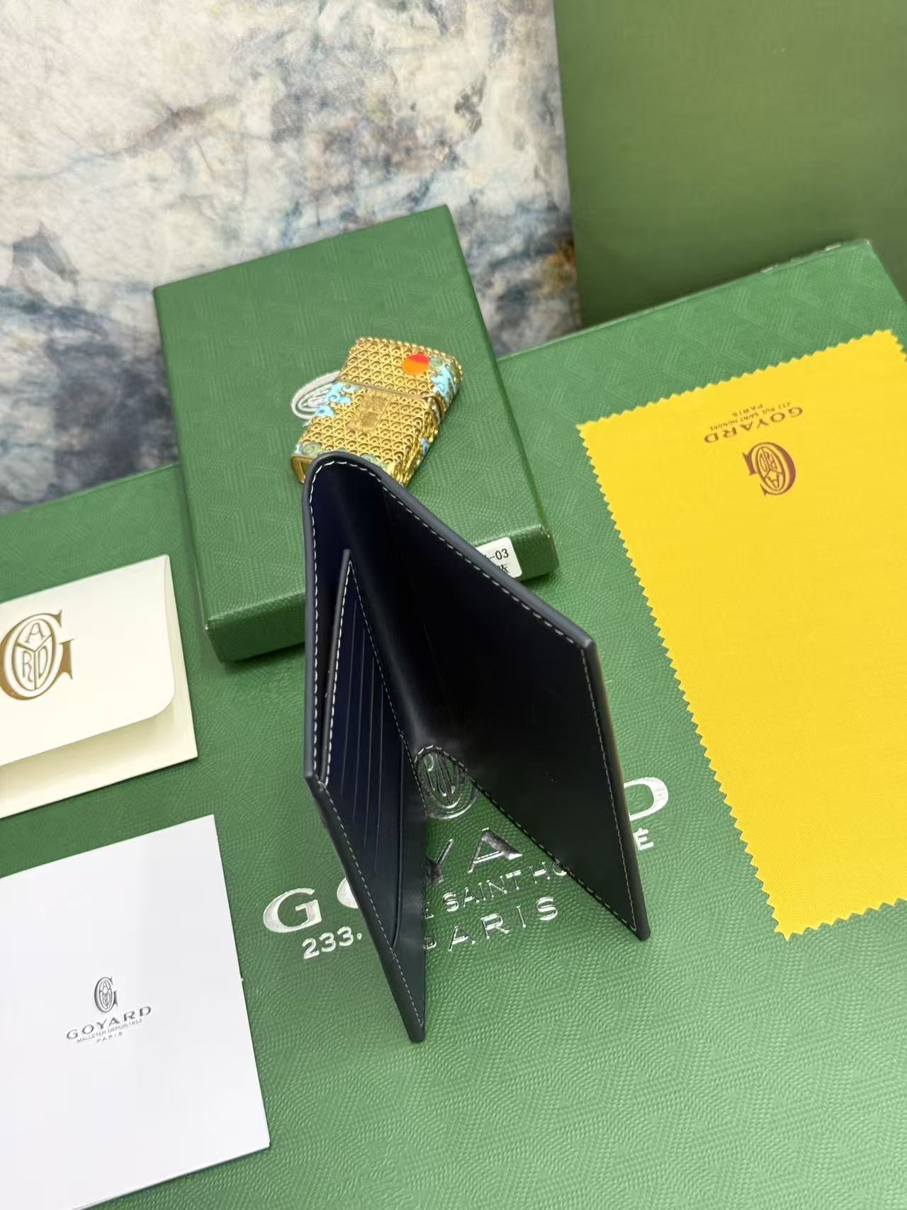Goyard左边卡位四格护照夹,官网1:1顶级材质手工精细,11个颜色现货供应, 质感直接拉满, 放现金,薄身不站位置, Goyard左边卡位四格护照夹,官网1:1顶级材质手工精细,11个颜色现货供应, 质感直接拉满, 放现金,薄身不站位置,