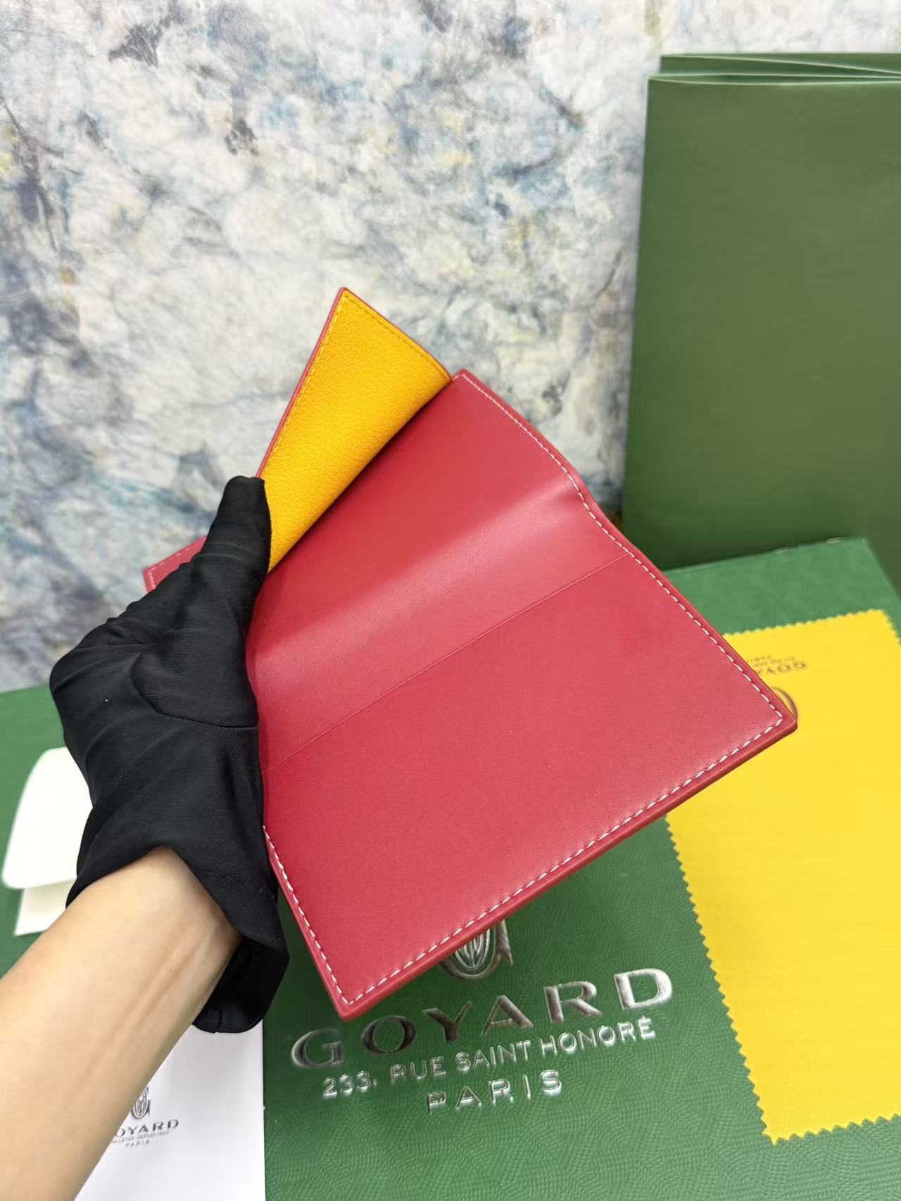 Goyard左边卡位四格护照夹,官网1:1顶级材质手工精细,11个颜色现货供应, 质感直接拉满, 放现金,薄身不站位置, Goyard左边卡位四格护照夹,官网1:1顶级材质手工精细,11个颜色现货供应, 质感直接拉满, 放现金,薄身不站位置,