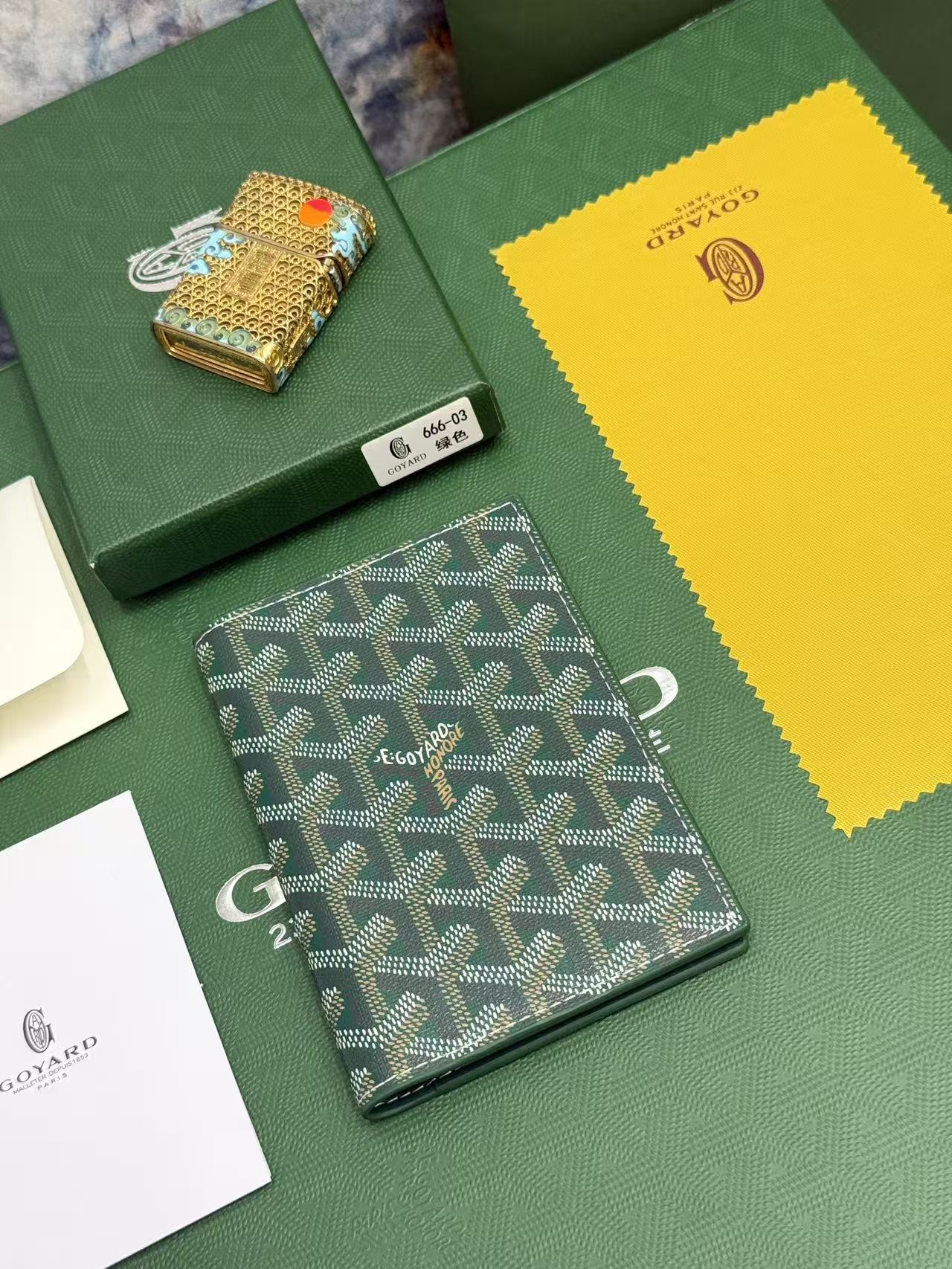 Goyard左边卡位四格护照夹,官网1:1顶级材质手工精细,11个颜色现货供应, 质感直接拉满, 放现金,薄身不站位置, Goyard左边卡位四格护照夹,官网1:1顶级材质手工精细,11个颜色现货供应, 质感直接拉满, 放现金,薄身不站位置,