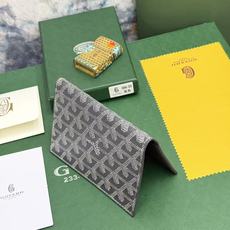 Goyard左边卡位四格护照夹,官网1:1顶级材质手工精细,11个颜色现货供应, 质感直接拉满, 放现金,薄身不站位置, Goyard左边卡位四格护照夹,官网1:1顶级材质手工精细,11个颜色现货供应, 质感直接拉满, 放现金,薄身不站位置,