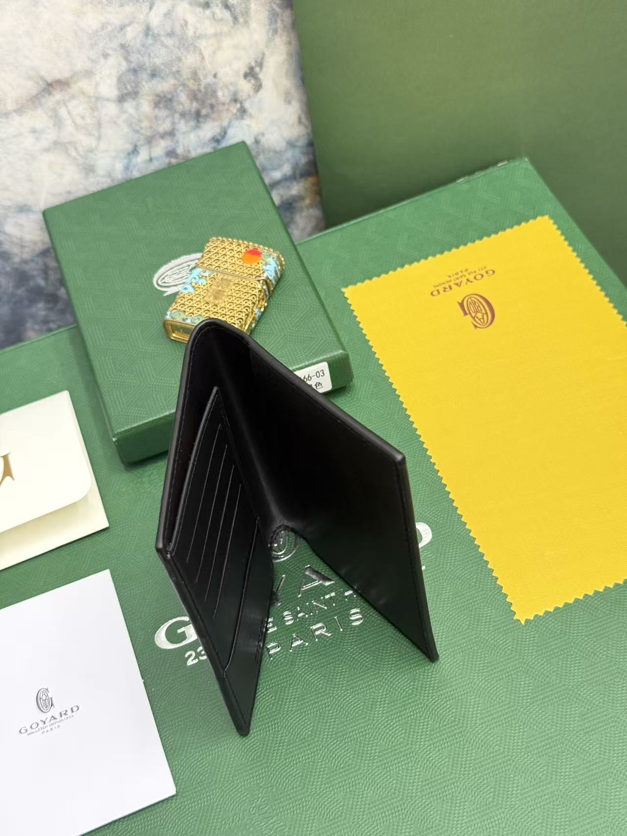 Goyard左边卡位四格护照夹,官网1:1顶级材质手工精细,11个颜色现货供应, 质感直接拉满, 放现金,薄身不站位置, Goyard左边卡位四格护照夹,官网1:1顶级材质手工精细,11个颜色现货供应, 质感直接拉满, 放现金,薄身不站位置,